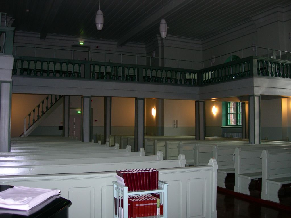 Sörnäisten vankilan kappelin kirkkotekstiilit, projekti: sali sekä parvi