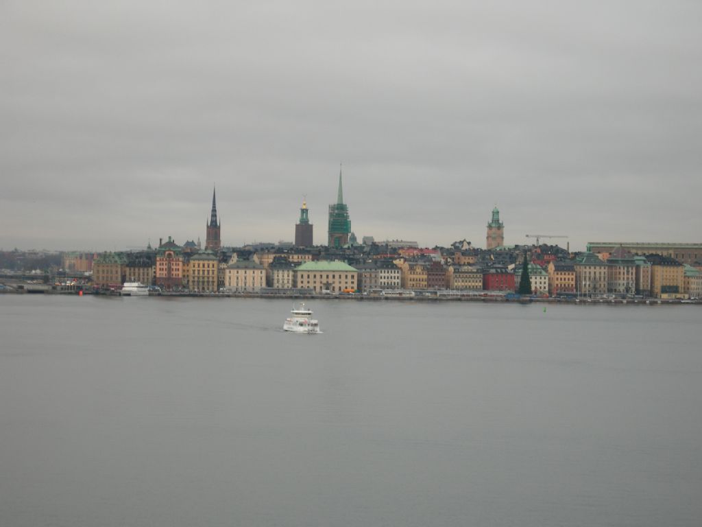 Ekskursio Tukholmaan, matkakuvia: vanhakaupunki mereltä nähtynä