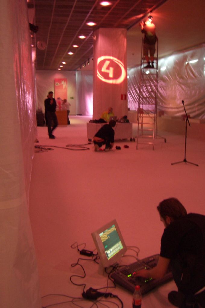 Masters of Arts 2005, näyttelyn rakentamista: Juhana Langinvainio, Nelosen kanavailmeen uudistus, 2005