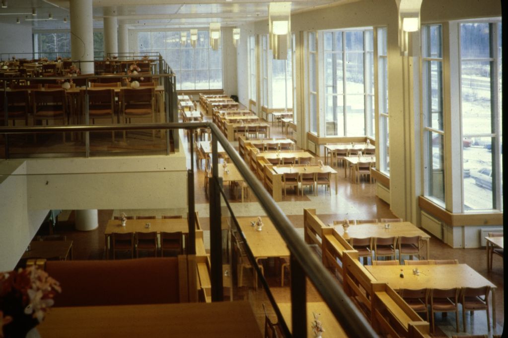 Taideteollisen muotoilun opetusdiat