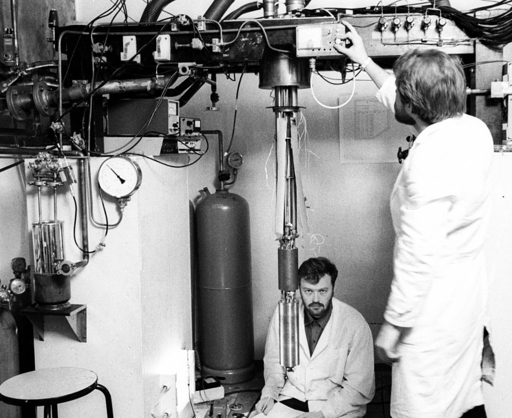 The Pomeranchuk Cryostat in 1973